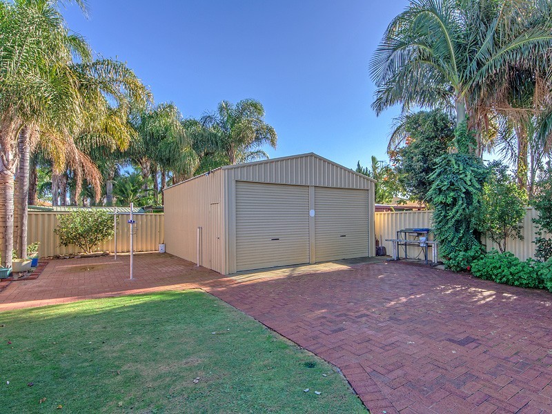 3 RAVENDALE DRIVE, Dudley Park WA 6210