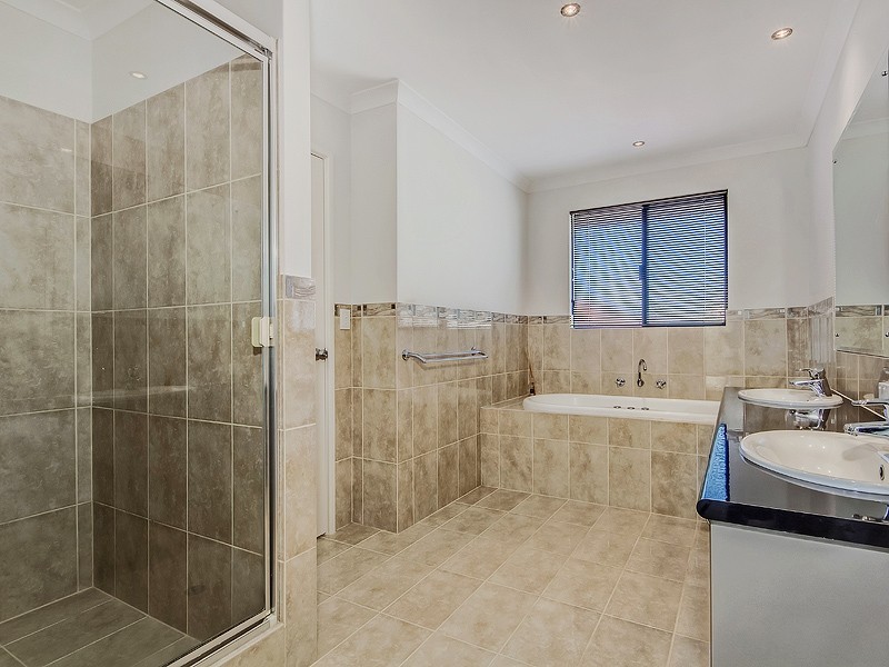 1 Mainsail Parkway, PORT BOUVARD, Wannanup WA 6210