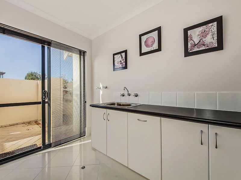 1 Mainsail Parkway, PORT BOUVARD, Wannanup WA 6210