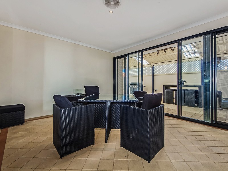 1 Mainsail Parkway, PORT BOUVARD, Wannanup WA 6210