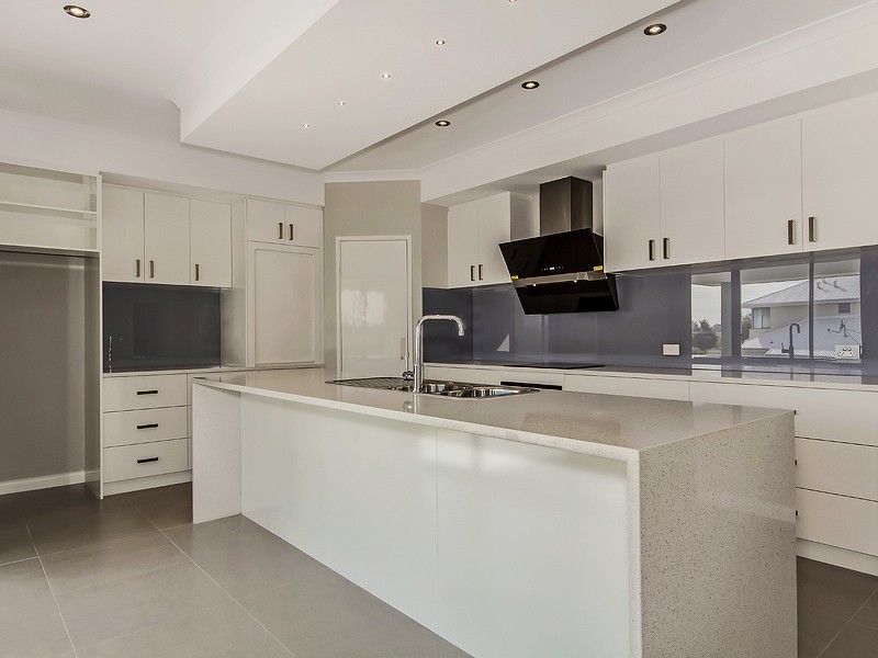 42 Southport Boulevard, Dawesville WA 6211