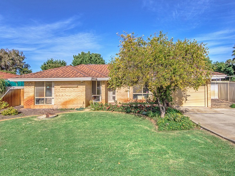 11 Murdoch Drive, Greenfields WA 6210