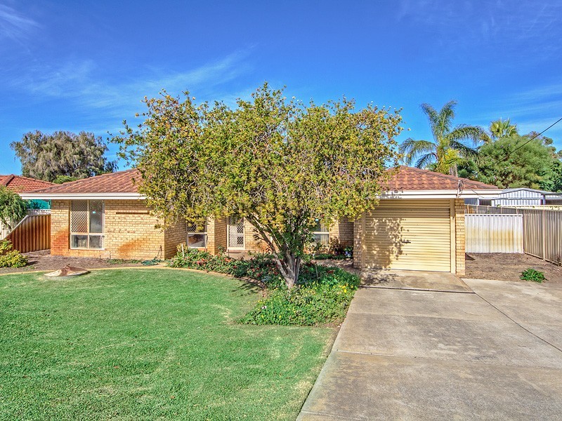 11 Murdoch Drive, Greenfields WA 6210