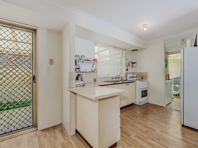 11 Murdoch Drive, Greenfields WA 6210
