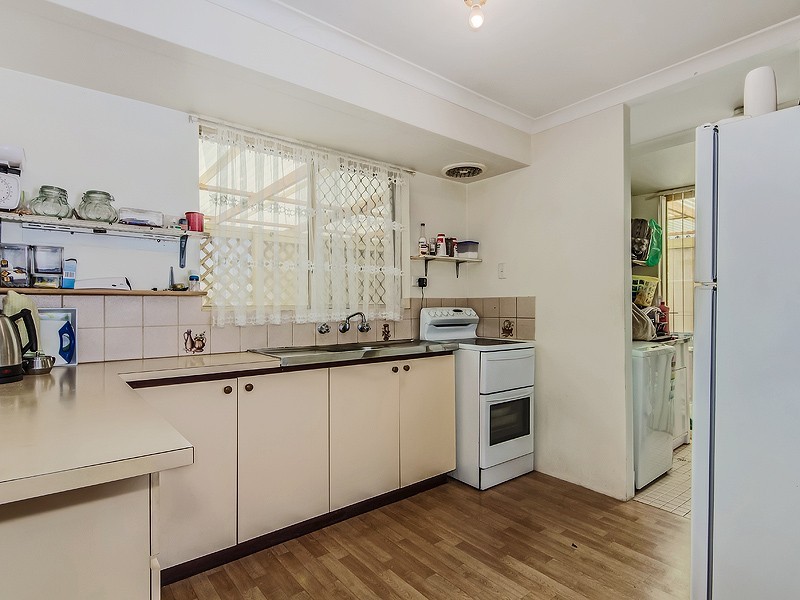 11 Murdoch Drive, Greenfields WA 6210