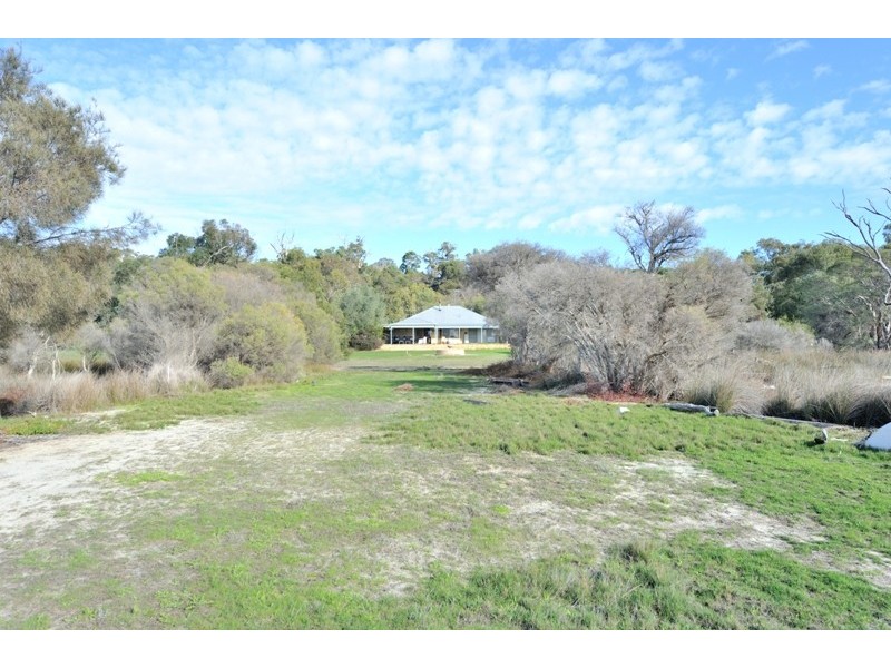 2077 OLD COAST ROAD, Bouvard WA 6211