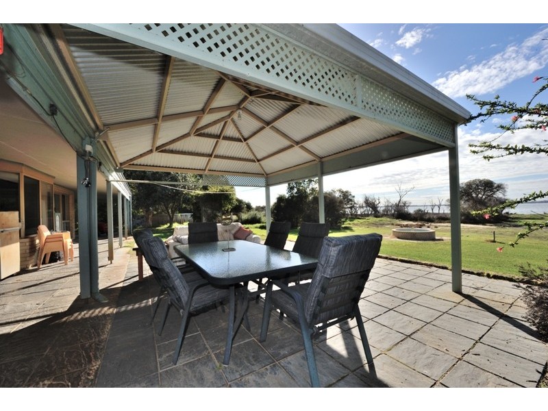 2077 OLD COAST ROAD, Bouvard WA 6211