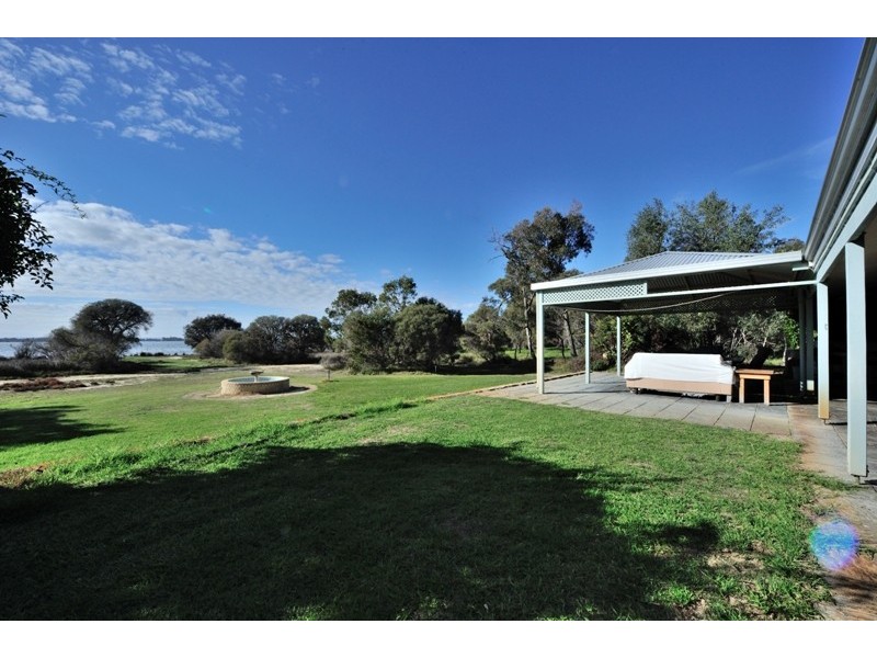 2077 OLD COAST ROAD, Bouvard WA 6211