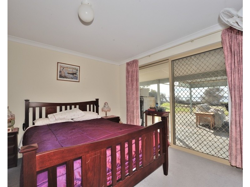 2077 OLD COAST ROAD, Bouvard WA 6211