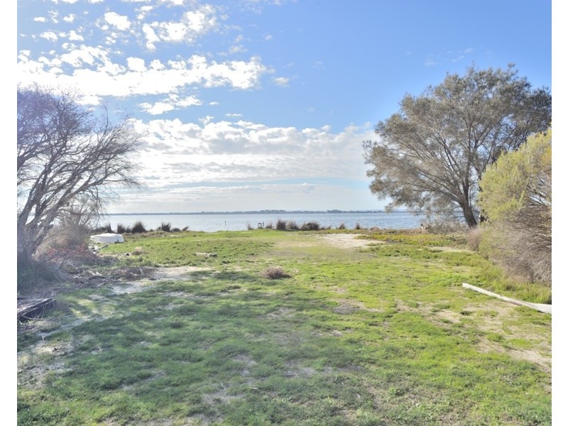 2077 OLD COAST ROAD, Bouvard WA 6211