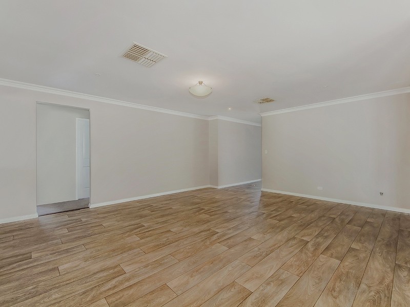 4 Frigate Way, PORT BOUVARD, Wannanup WA 6210
