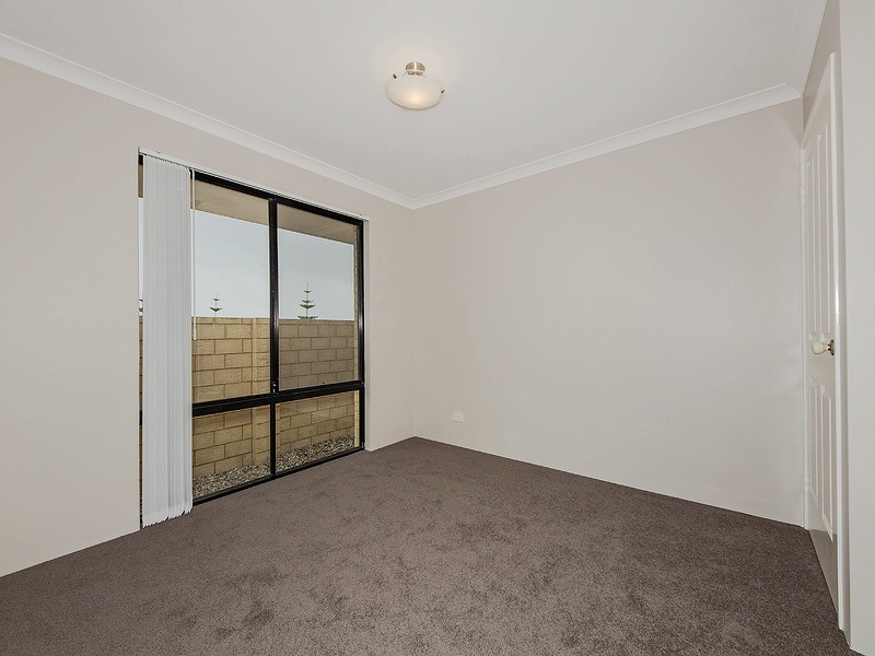 4 Frigate Way, PORT BOUVARD, Wannanup WA 6210