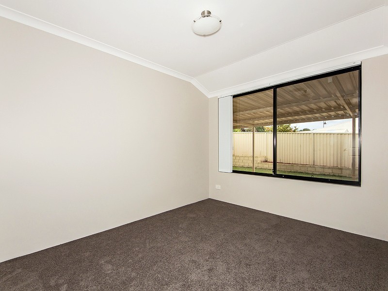 4 Frigate Way, PORT BOUVARD, Wannanup WA 6210