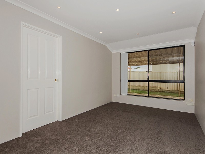 4 Frigate Way, PORT BOUVARD, Wannanup WA 6210