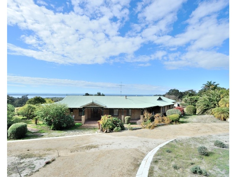 2 HARVEY VIEW ROAD, Herron WA 6211