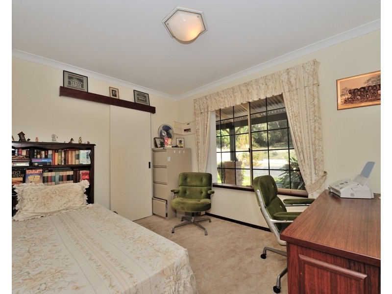 2 HARVEY VIEW ROAD, Herron WA 6211