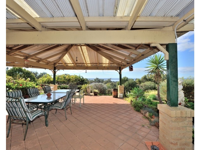 2 HARVEY VIEW ROAD, Herron WA 6211