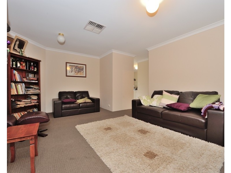 7 HIBISCUS RISE, Halls Head WA 6210