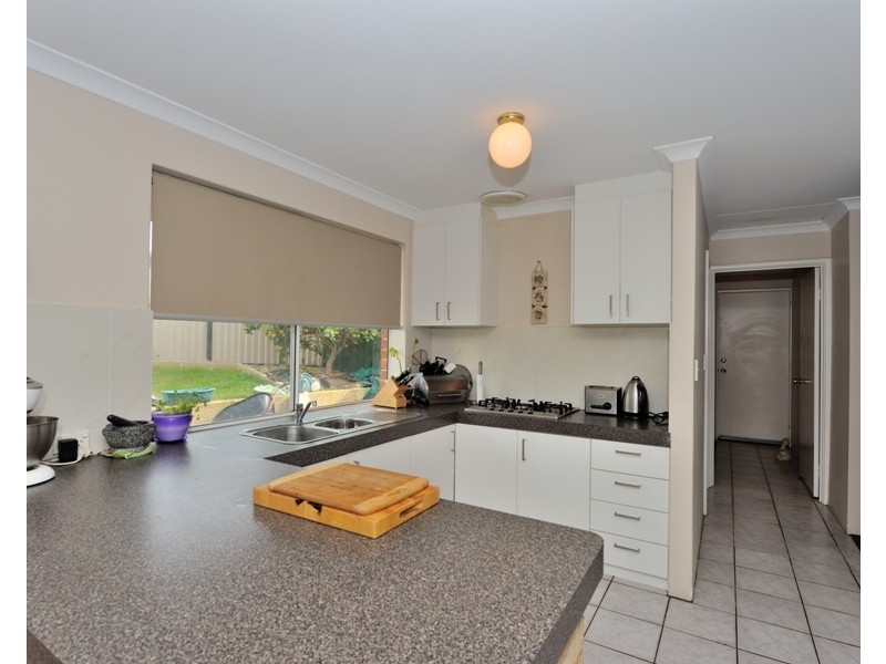 7 HIBISCUS RISE, Halls Head WA 6210