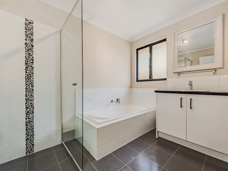 37 Buckingham Drive, PORT BOUVARD, Wannanup WA 6210