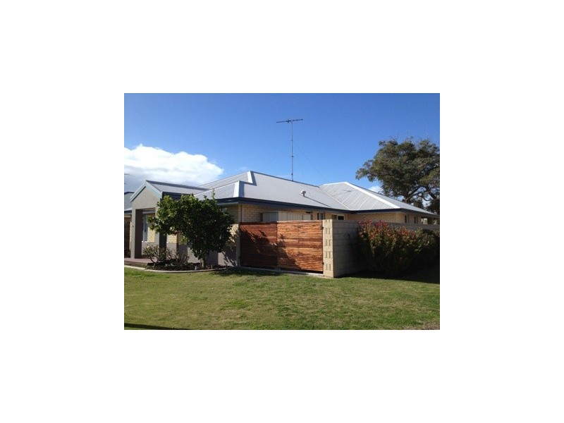 82 Chatsworth Drive, Erskine WA 6210