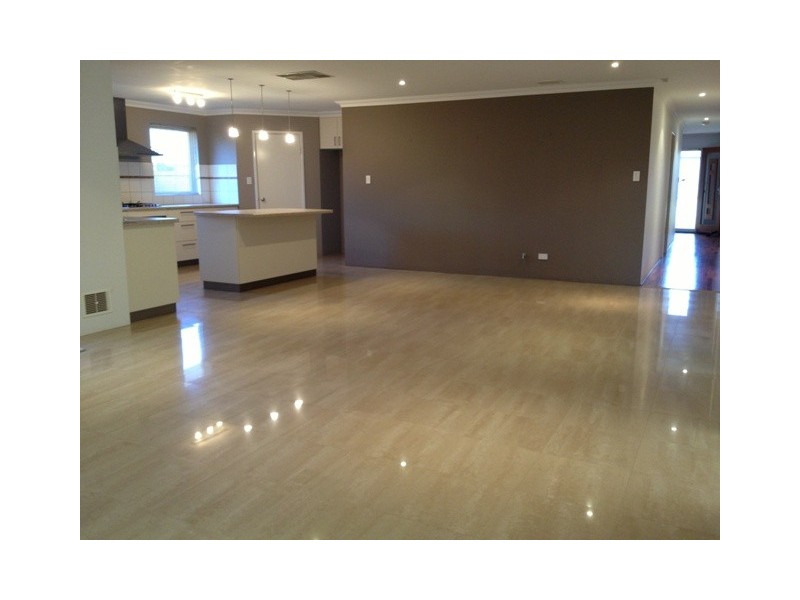 82 Chatsworth Drive, Erskine WA 6210