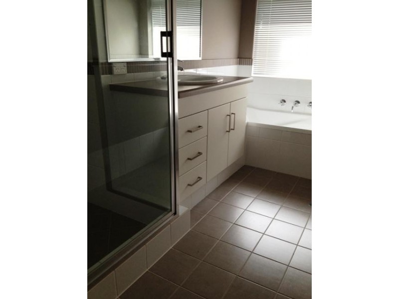 82 Chatsworth Drive, Erskine WA 6210