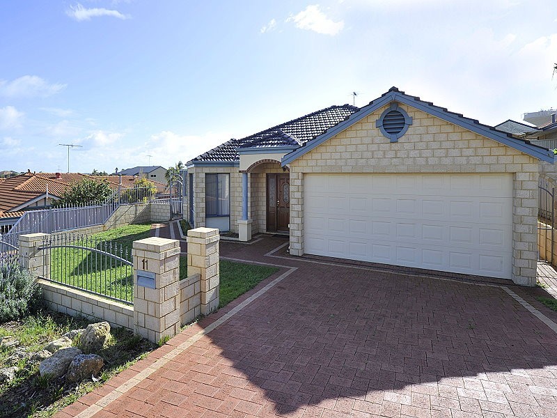 11 PLOVER RISE, Halls Head WA 6210