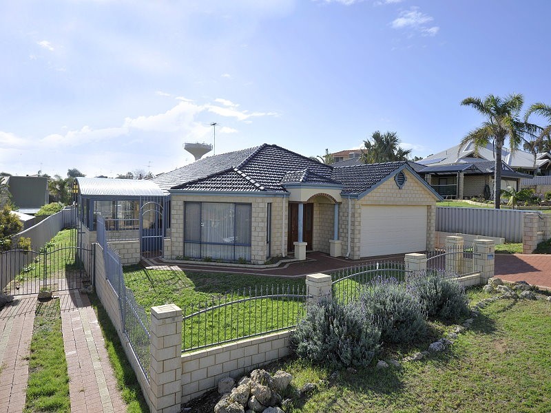 11 PLOVER RISE, Halls Head WA 6210