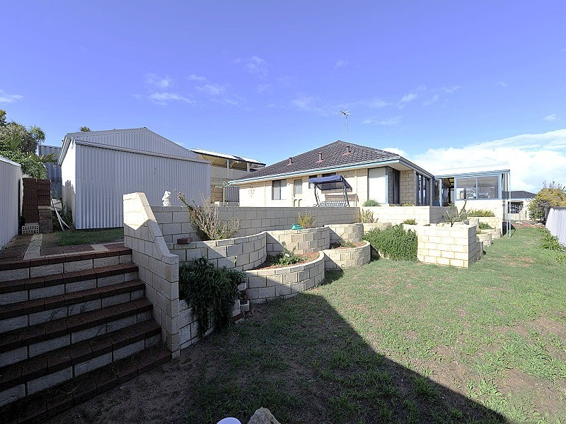 11 PLOVER RISE, Halls Head WA 6210