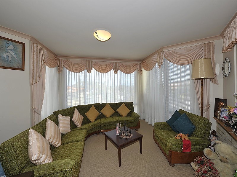 11 PLOVER RISE, Halls Head WA 6210