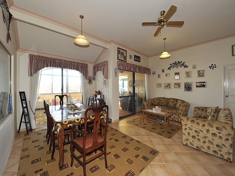 11 PLOVER RISE, Halls Head WA 6210