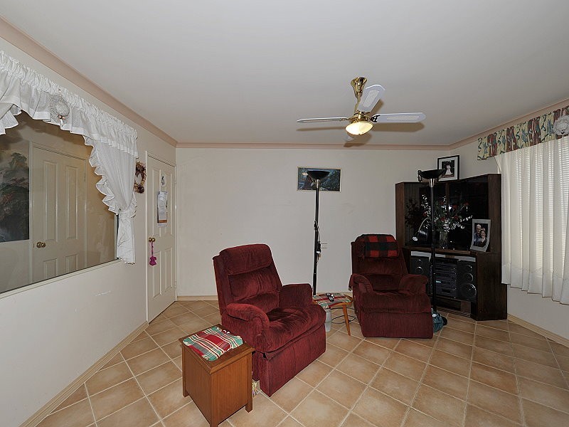 11 PLOVER RISE, Halls Head WA 6210