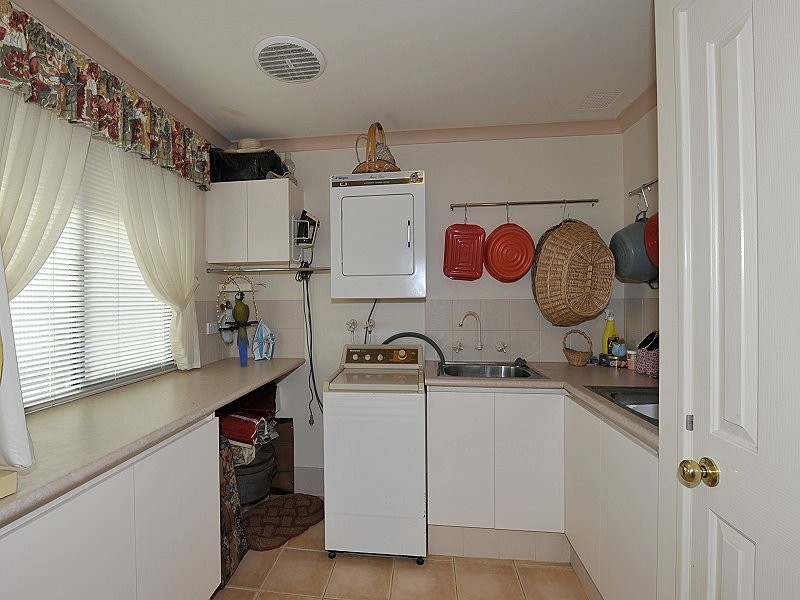 11 PLOVER RISE, Halls Head WA 6210