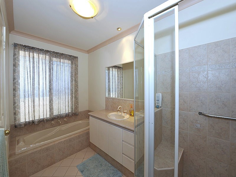 11 PLOVER RISE, Halls Head WA 6210