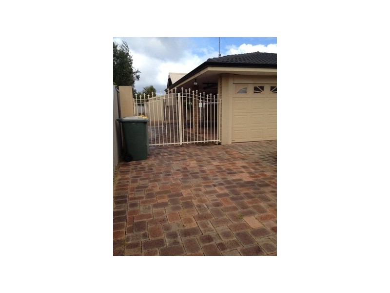 4 Watersun Drive, Silver Sands WA 6210