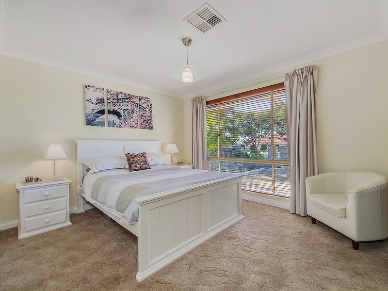 84 Mclarty Road, Halls Head WA 6210