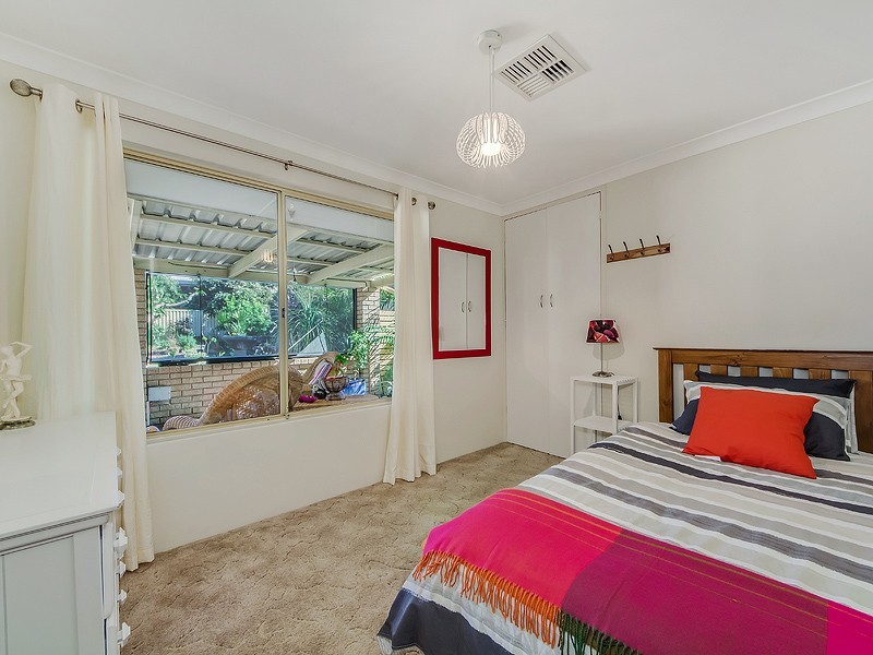 84 Mclarty Road, Halls Head WA 6210