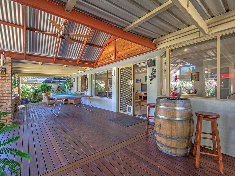 84 Mclarty Road, Halls Head WA 6210