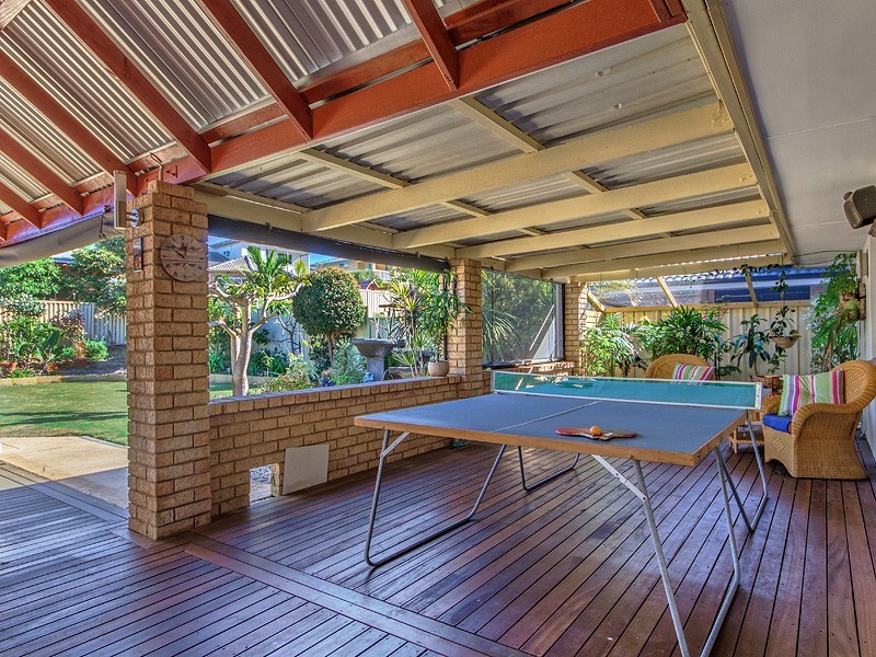 84 Mclarty Road, Halls Head WA 6210