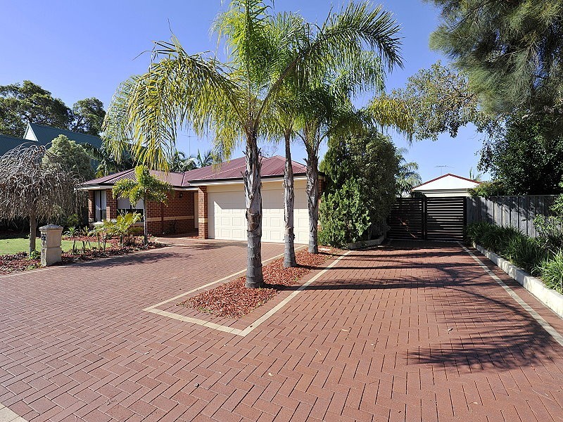 17 CLEOPATRA DRIVE, Coodanup WA 6210