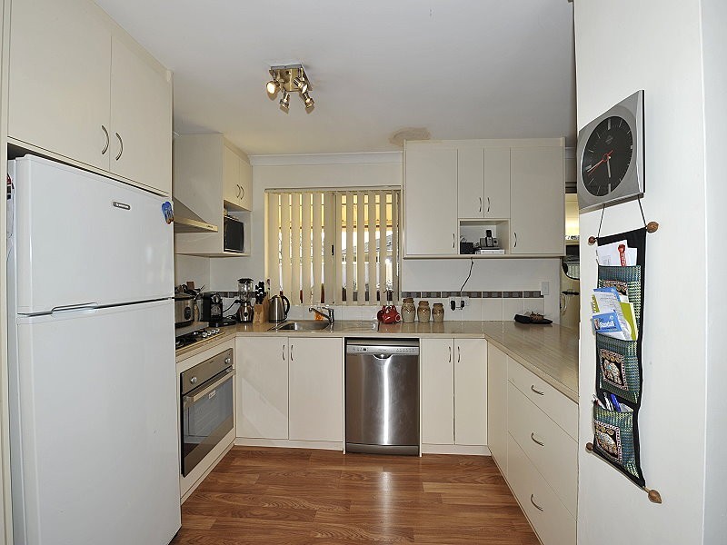 10 Underdale Place, Coodanup WA 6210