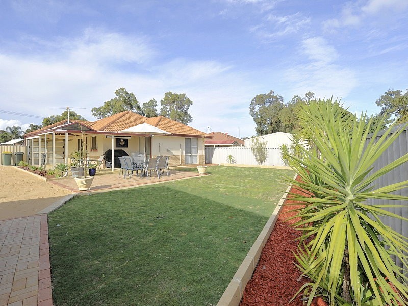 10 Underdale Place, Coodanup WA 6210