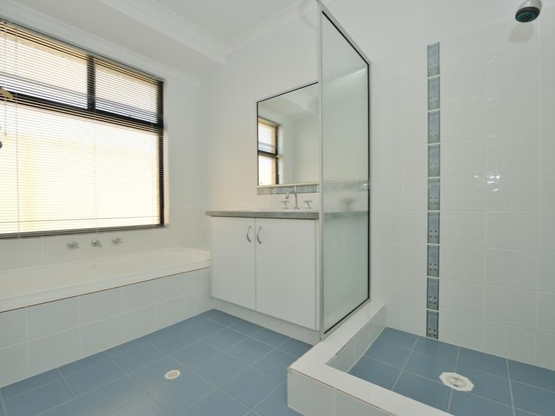 3 Peacock Avenue, Singleton WA 6175