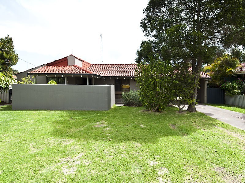 5 Armstrong Court, Waroona WA 6215