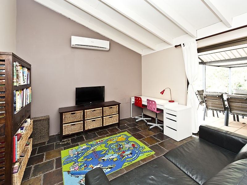 5 Armstrong Court, Waroona WA 6215