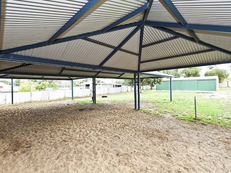 30 McLarty Street, Waroona WA 6215