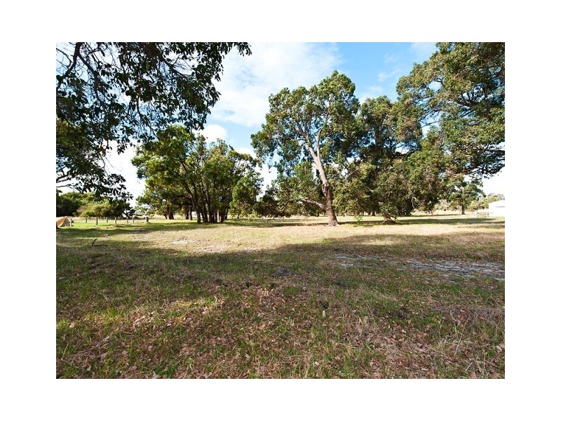 53 Recreation Road, Waroona WA 6215