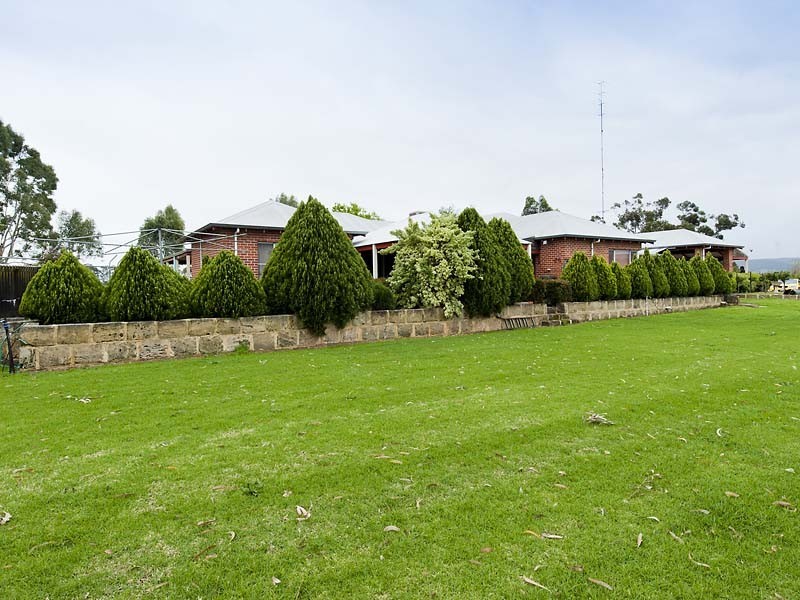 327 Coronation Road, Waroona WA 6215