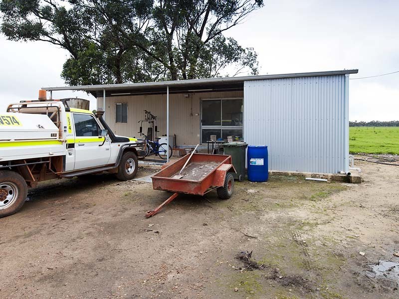 327 Coronation Road, Waroona WA 6215